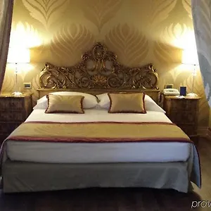 Szálloda Amadeus, Velence