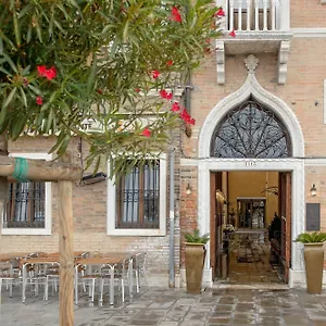 Palazzo Veneziano - Collection Venice